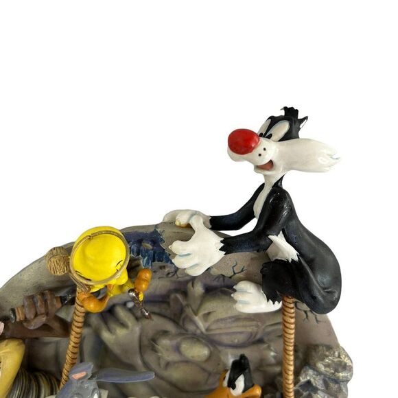 Vintage Looney Tunes Bradford Exchange Razz-a-Ma-Taz 3-D Collector's Plate - Picture 7 of 16
